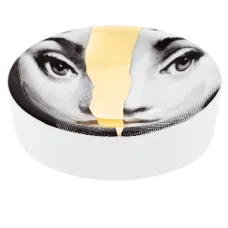 Пепельница с золотистой отделкой