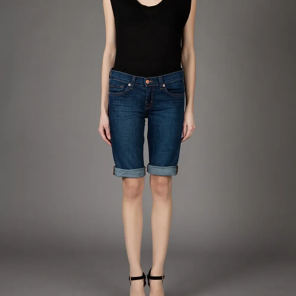 Джинсовые шорты