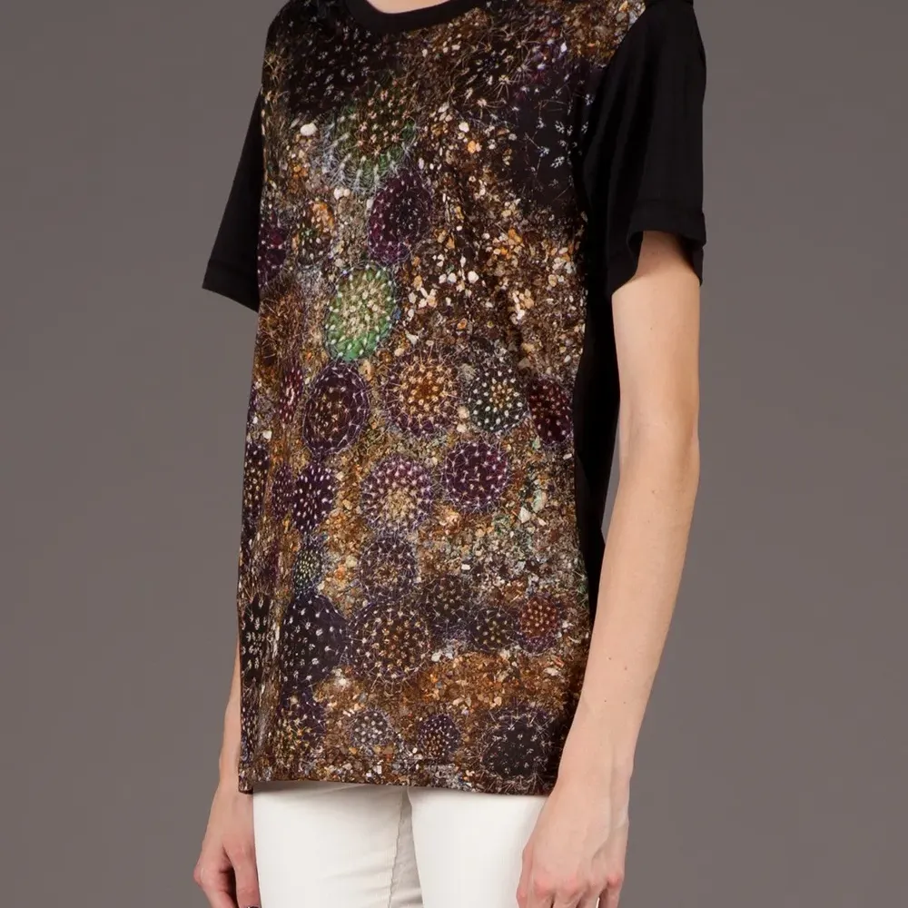 Футболка с узорчатым принтом