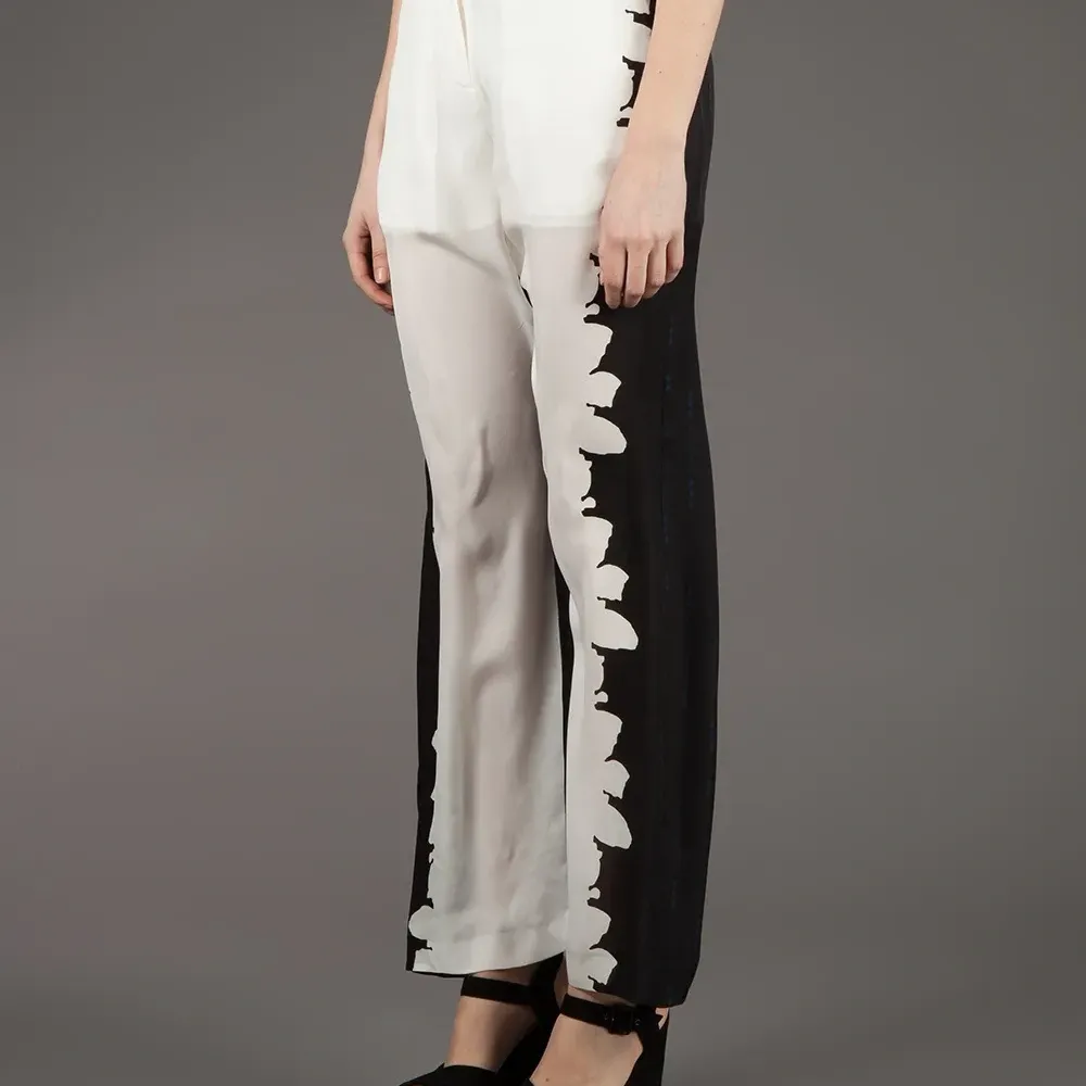 Брюки широкого кроя