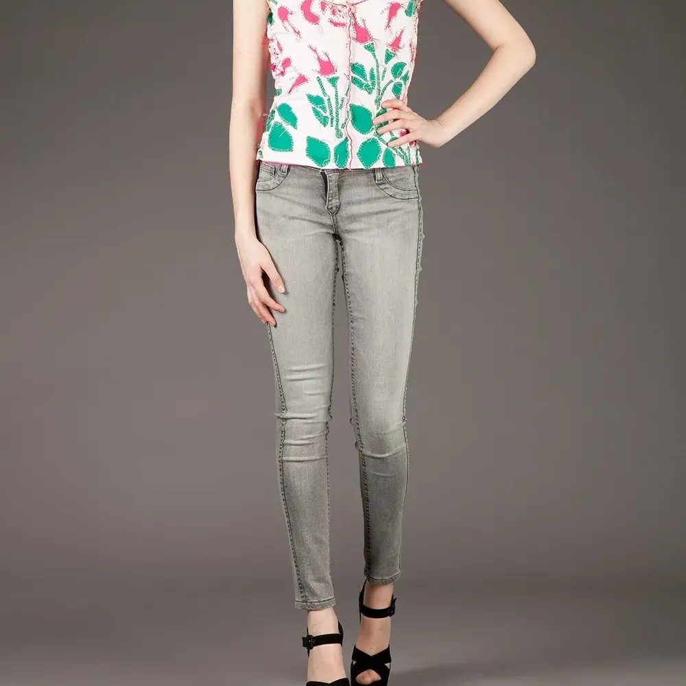 топ с принтом