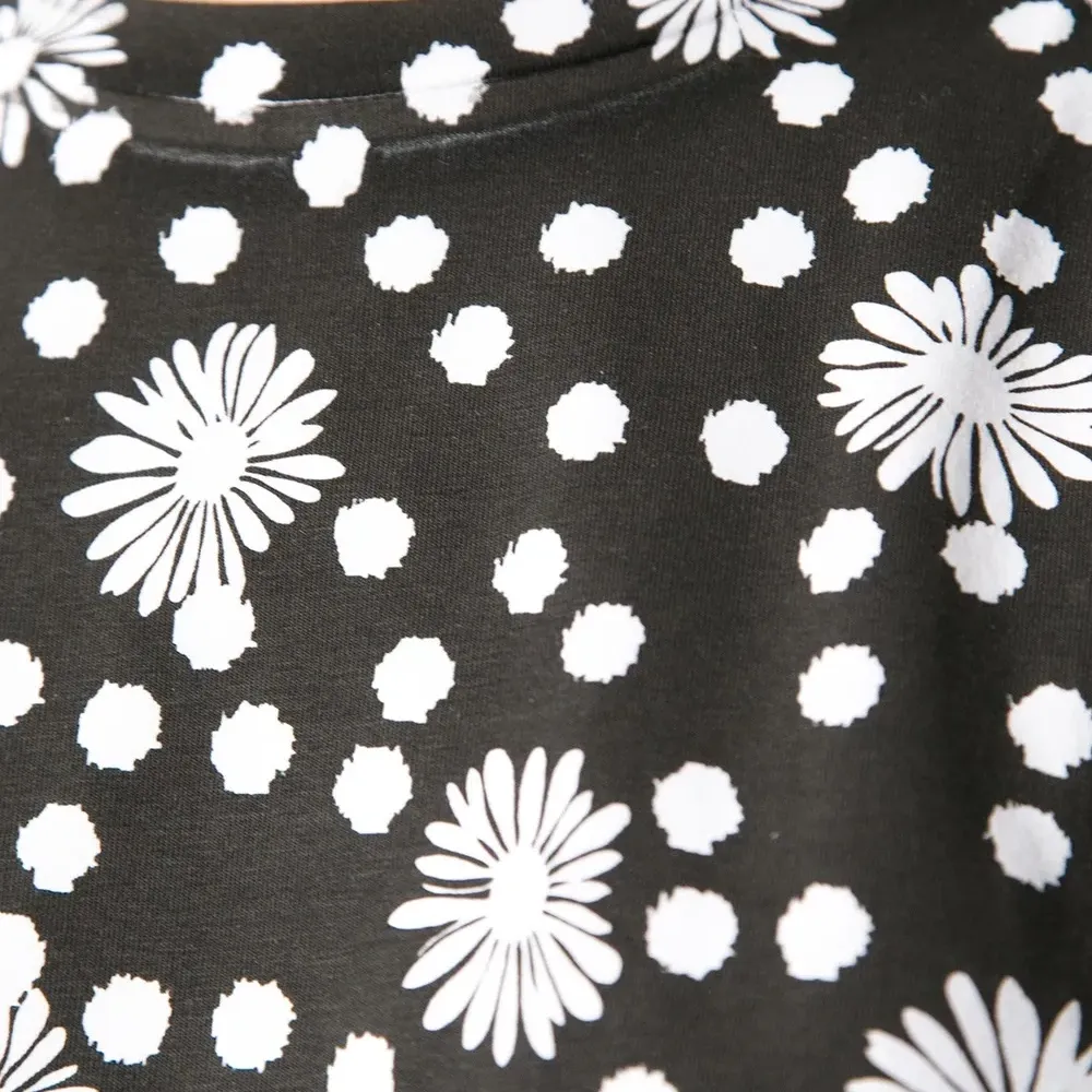 Футболка в цветочный принт