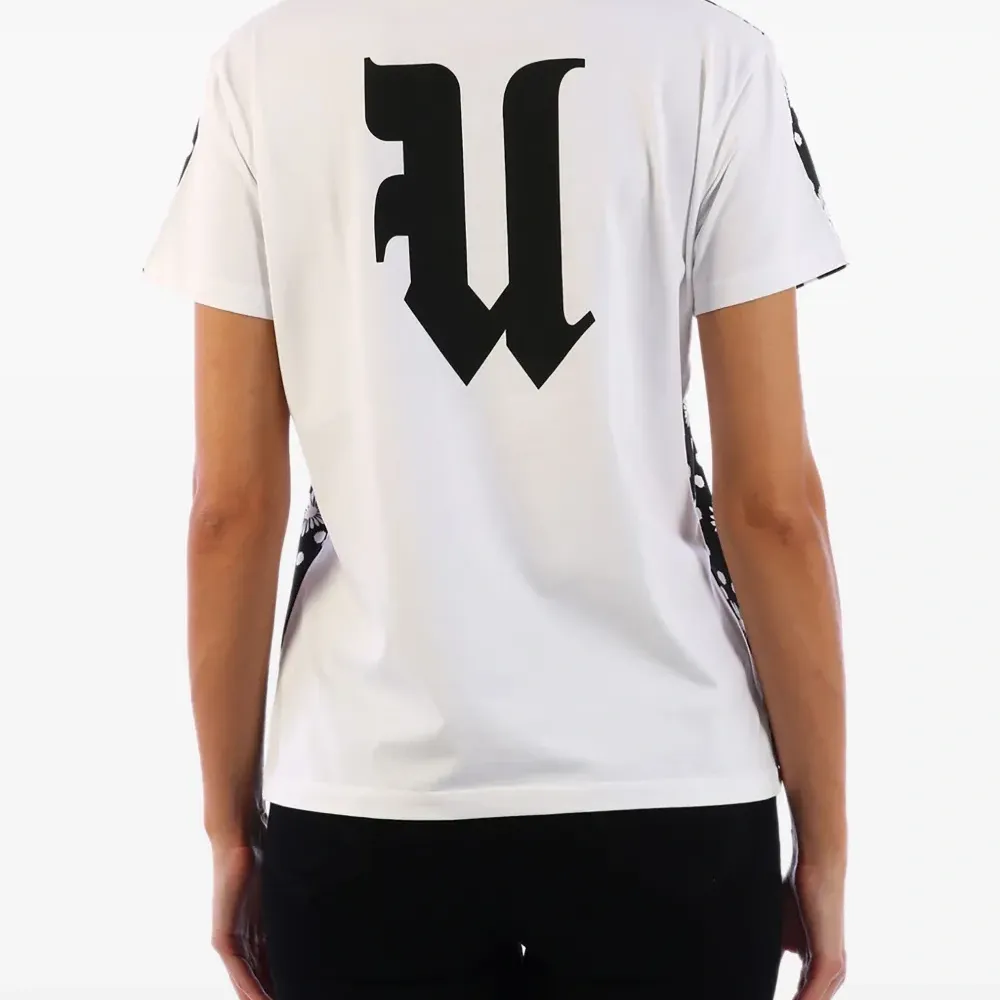 Футболка в цветочный принт