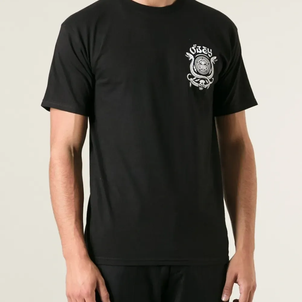 Повседневная футболка 'Serpientes'