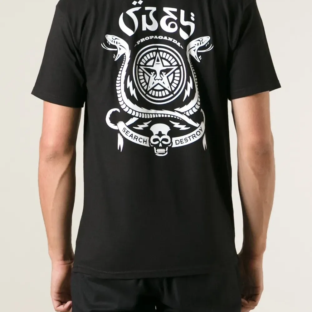 Повседневная футболка 'Serpientes'