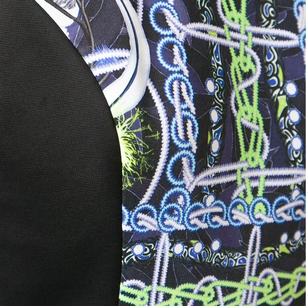 Платье в абстрактный принт