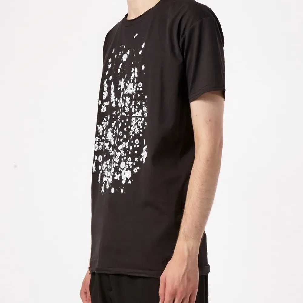 Футболка с абстрактным принтом