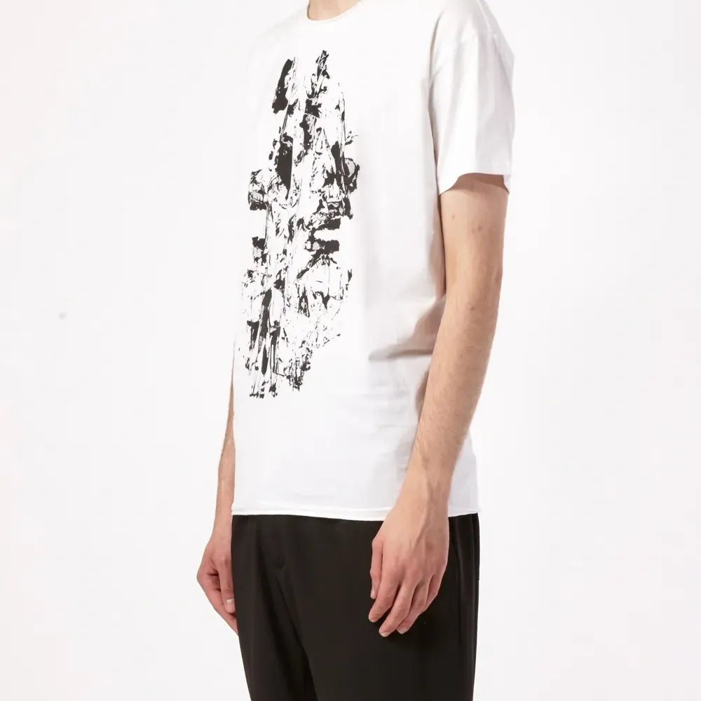 Футболка с абстрактным принтом