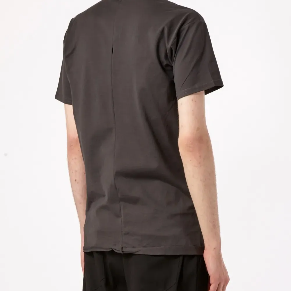 Футболка с абстрактным принтом