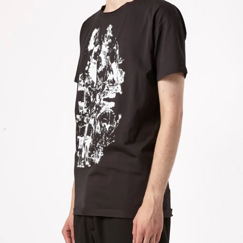 Футболка с абстрактным принтом