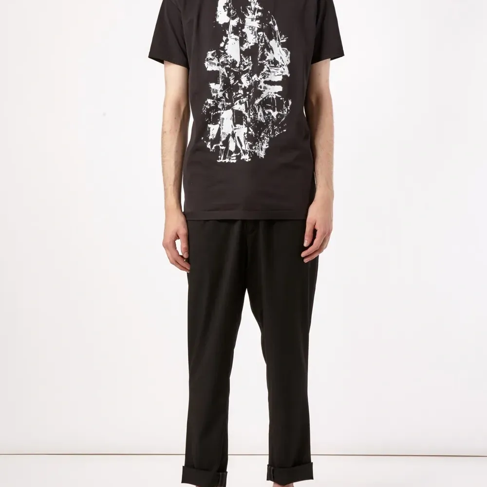 Футболка с абстрактным принтом