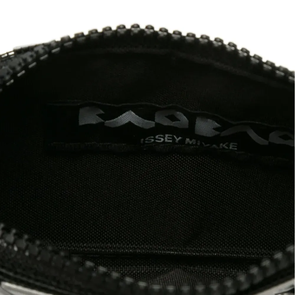 Маленький кошелек с ремешком на запястье