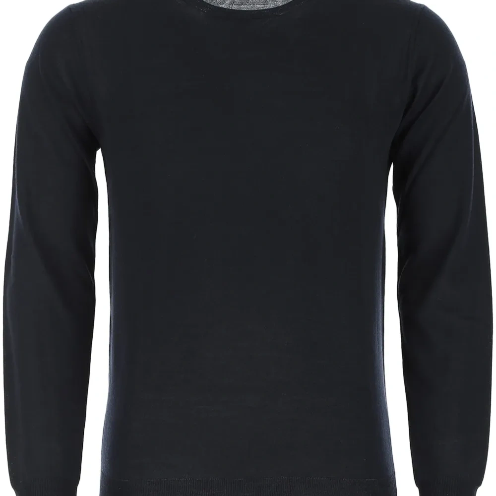 свитер с круглым вырезом