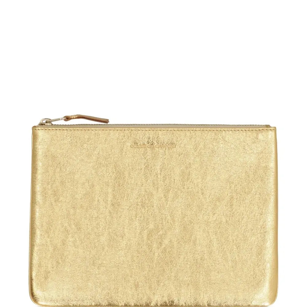 Кошелек с тисненым логотипом