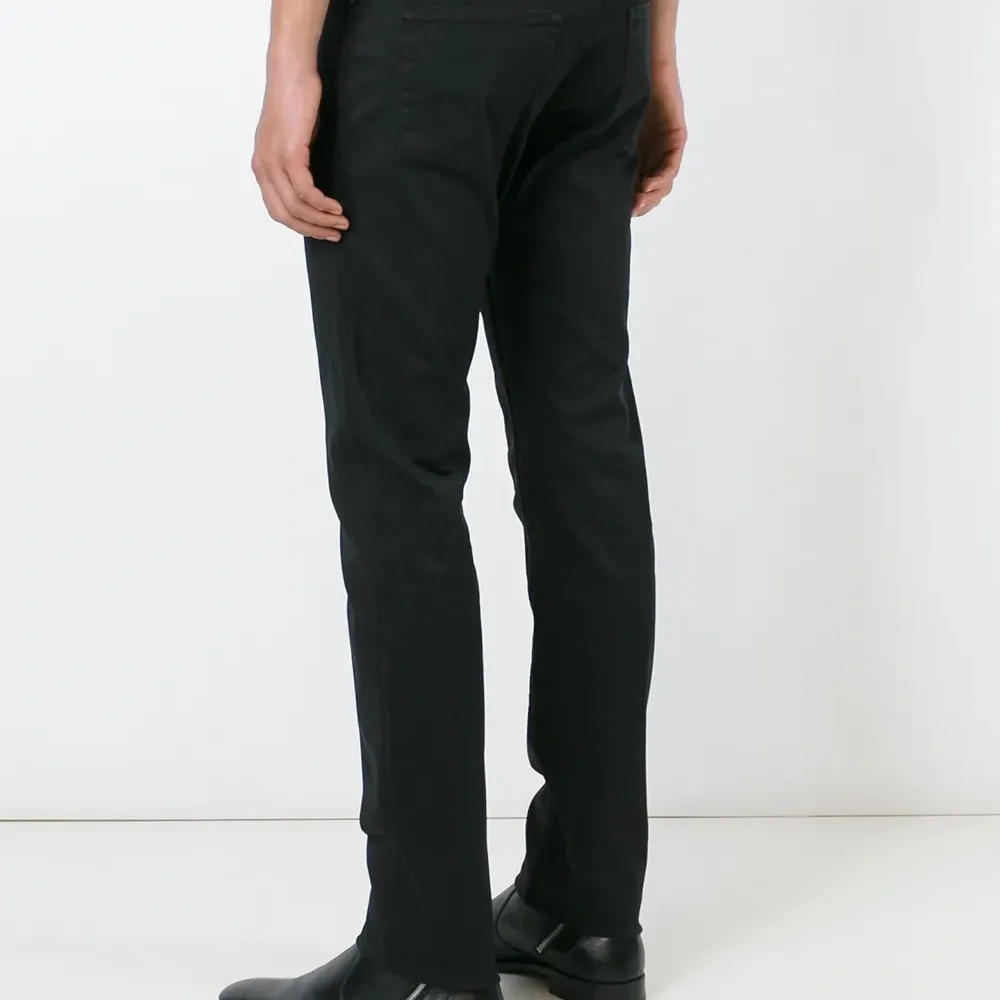 Брюки кроя слим