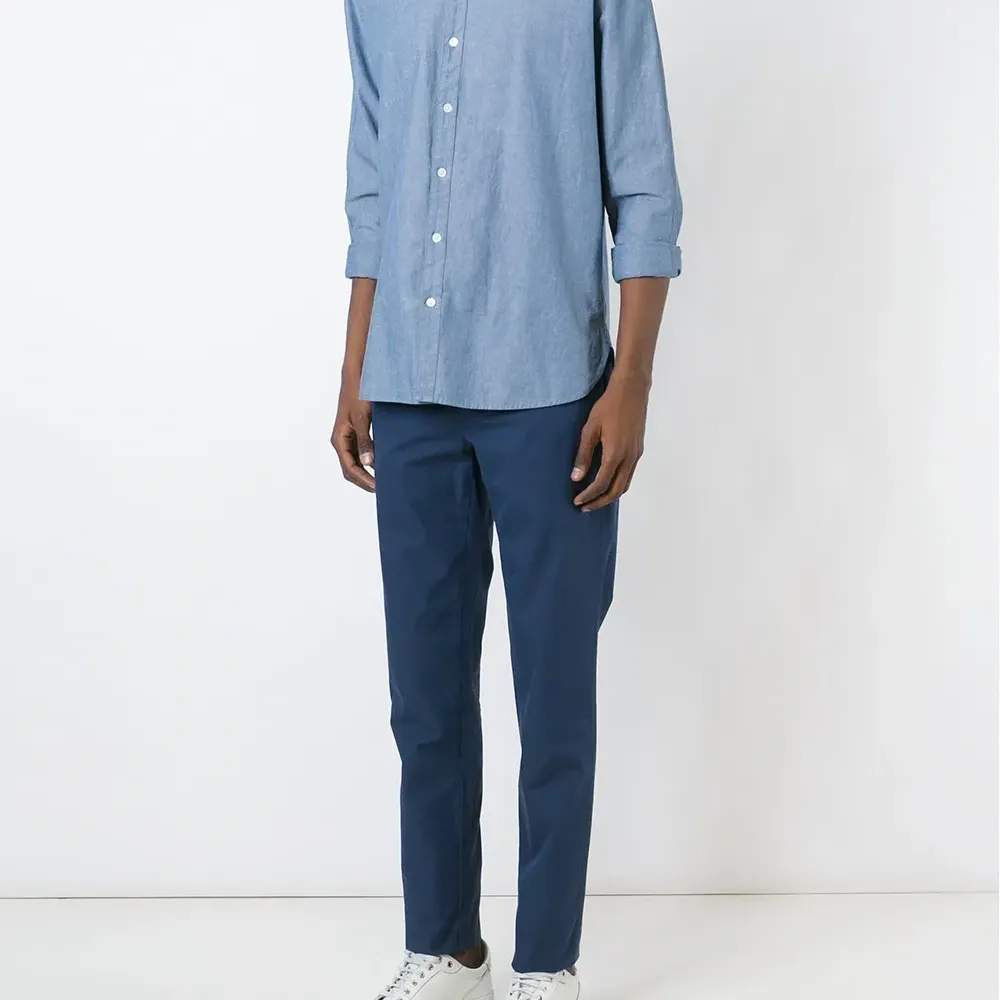 Брюки кроя слим