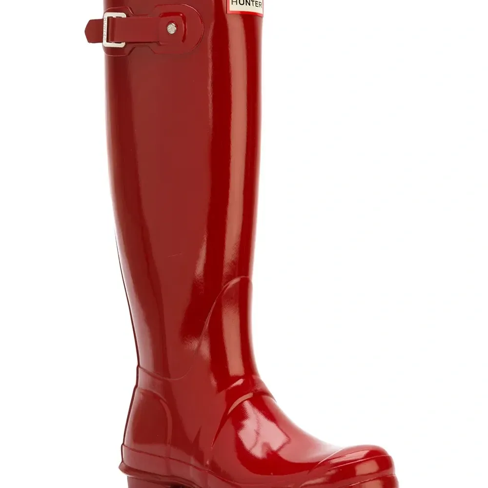 Высокие сапоги