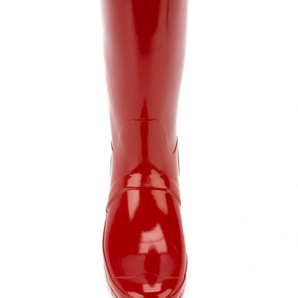 Высокие сапоги