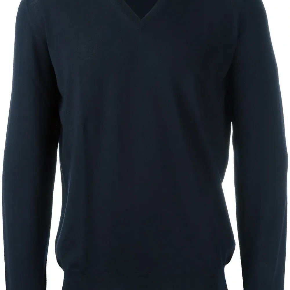 Джемпер с кружевной вставкой