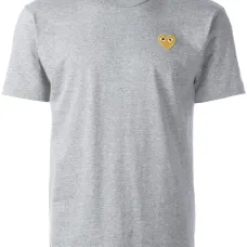 Футболка с нашивкой