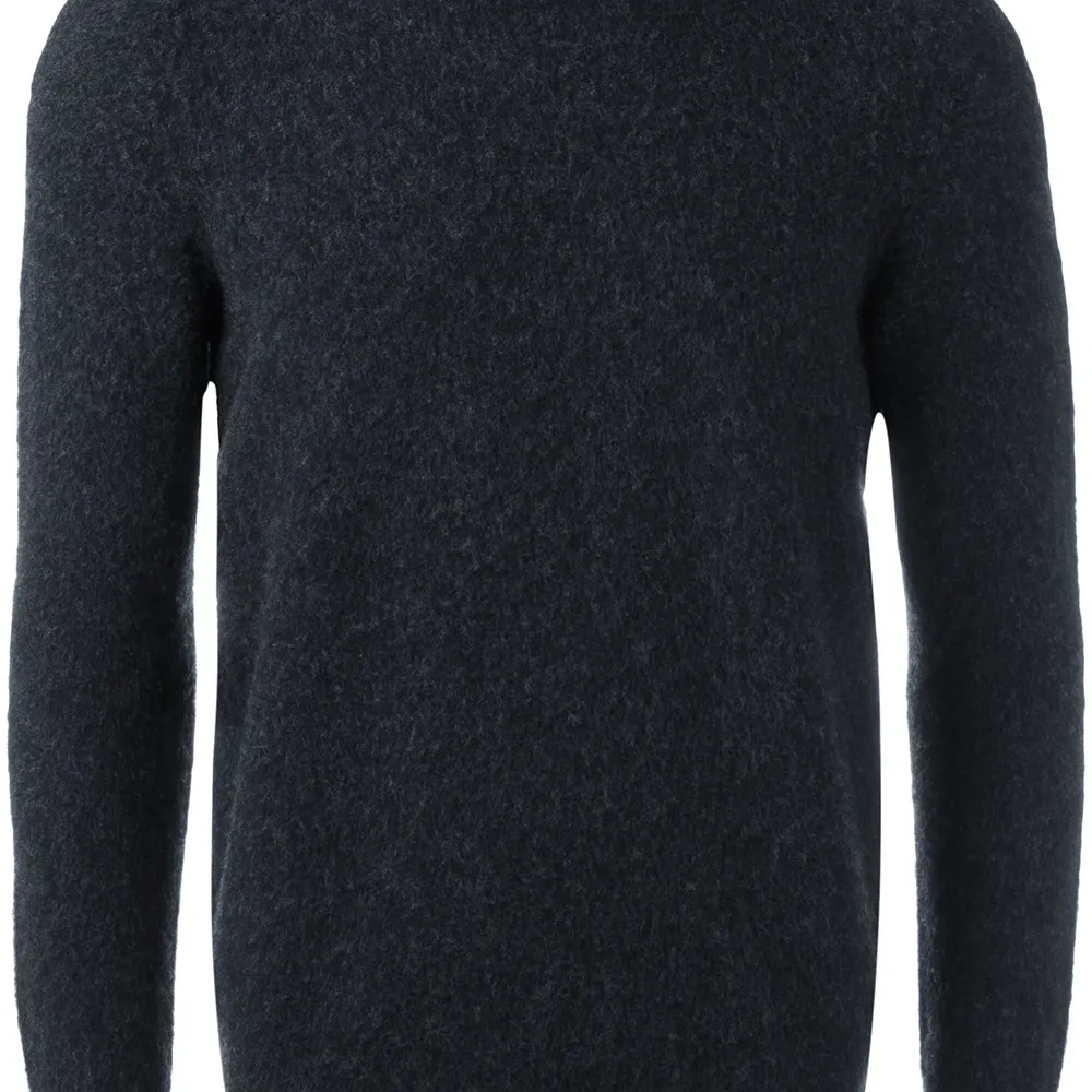 Свитер с круглым вырезом