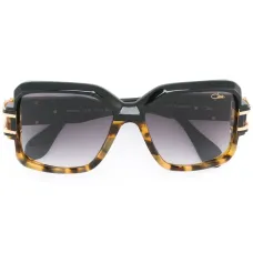 Солнцезащитные очки в квадратной оправе