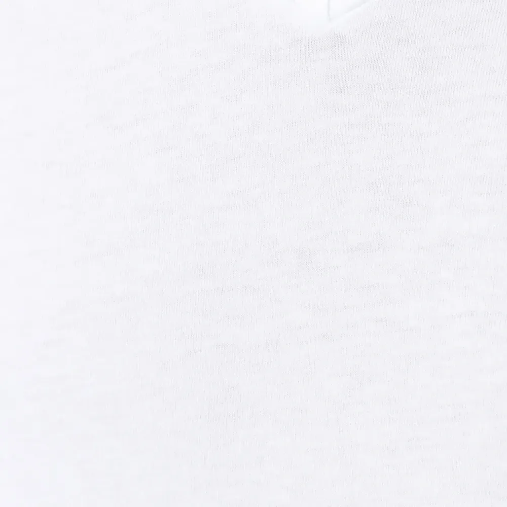 Футболка с V-образным вырезом