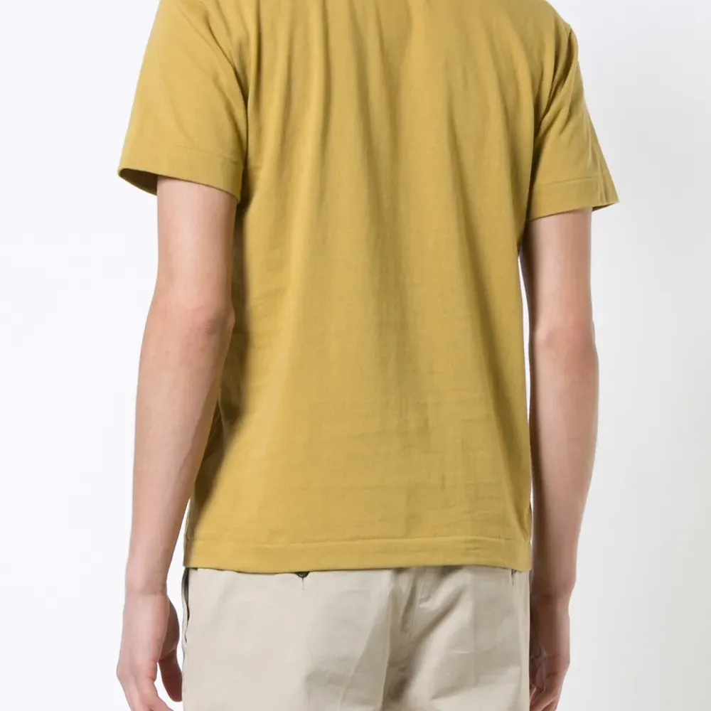 Футболка с нашивкой в виде сердца