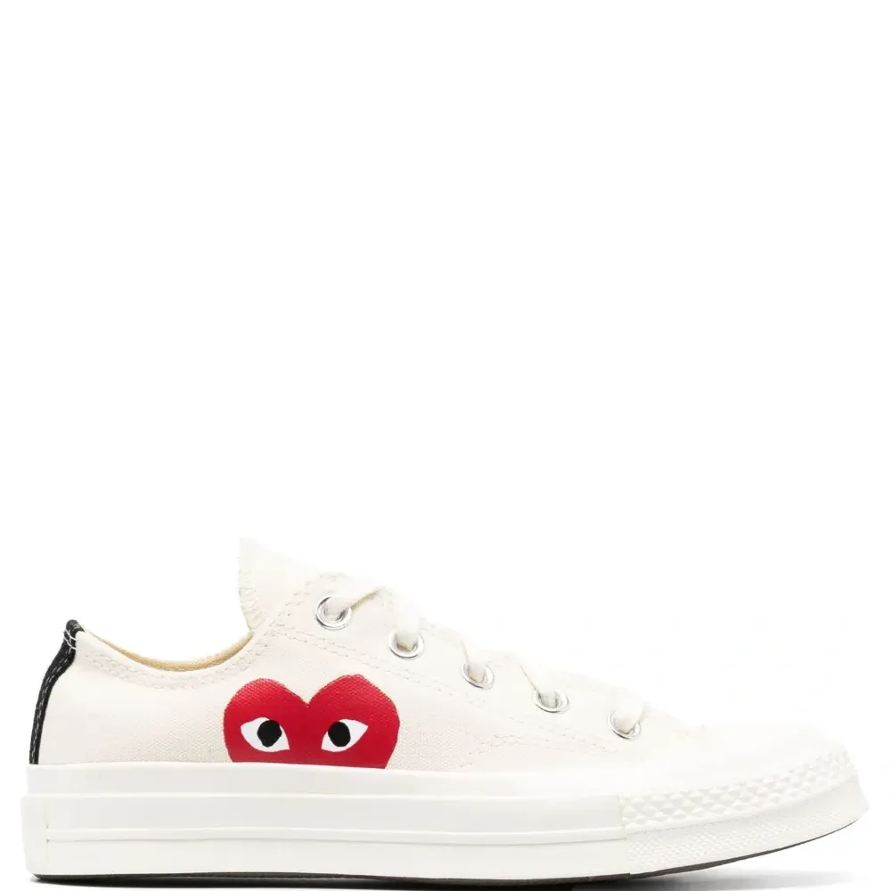 Кеды со шнуровкой и принтом-логотипом