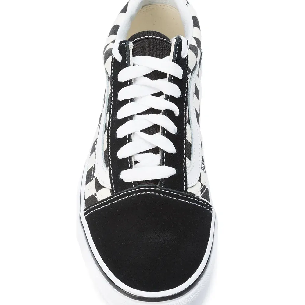 Кроссовки в клетку