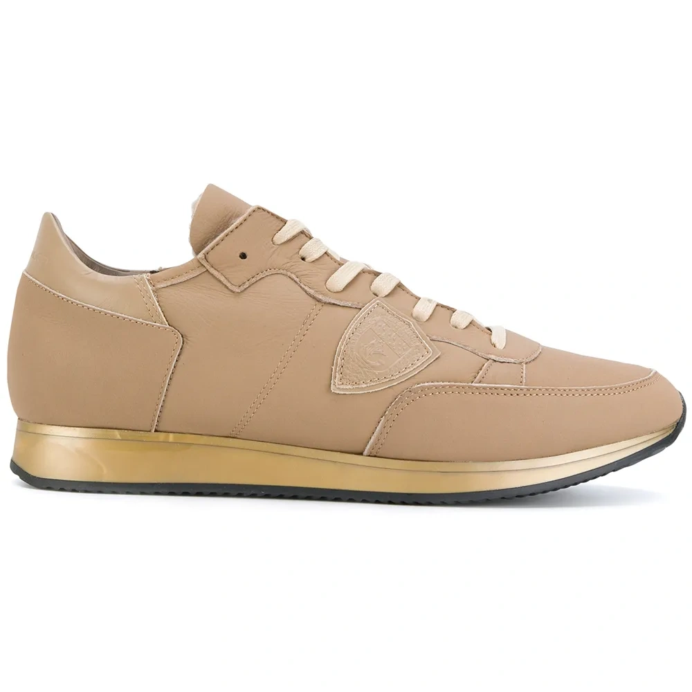 Кроссовки на шнуровке Кроссовки на шнуровке