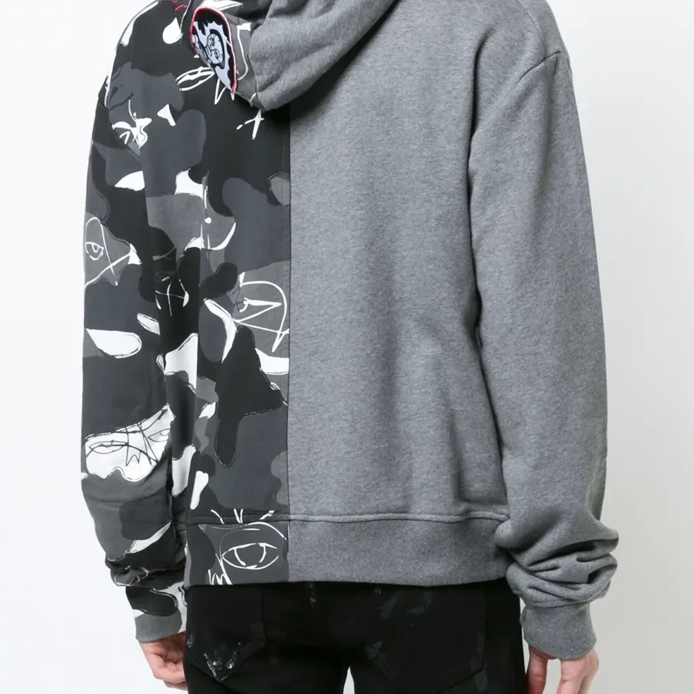 Худи с камуфляжной вставкой