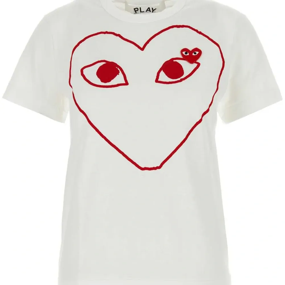 Футболка с принтом сердца Футболка с принтом сердца