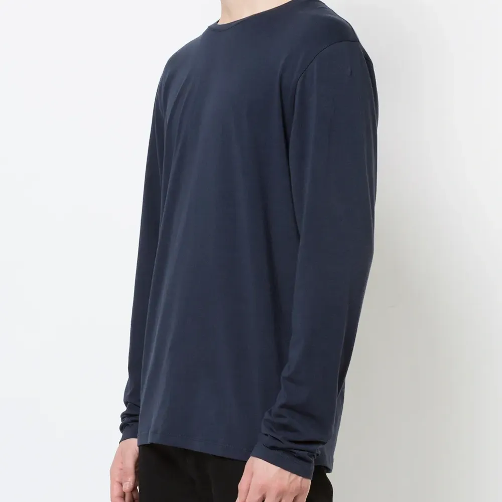 Футболка с длинными рукавами