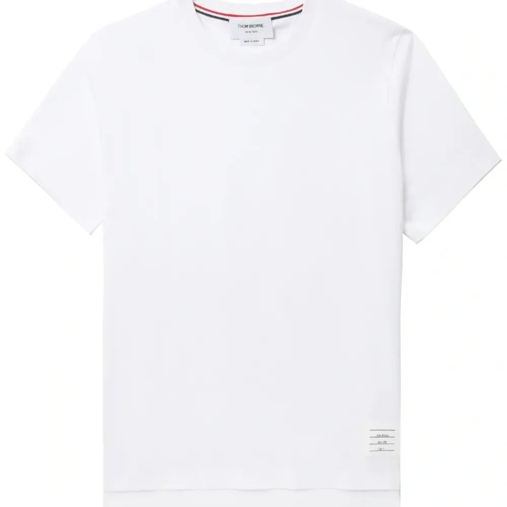 Трикотажная свободная футболка с боковыми разрезами