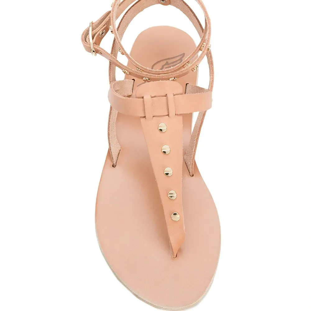 Сандалии с Т-образным вырезом и заклепками