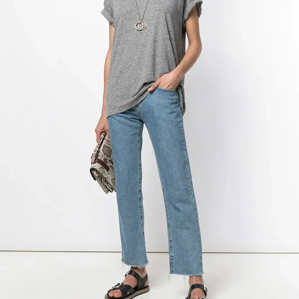 Классическая футболка свободного кроя