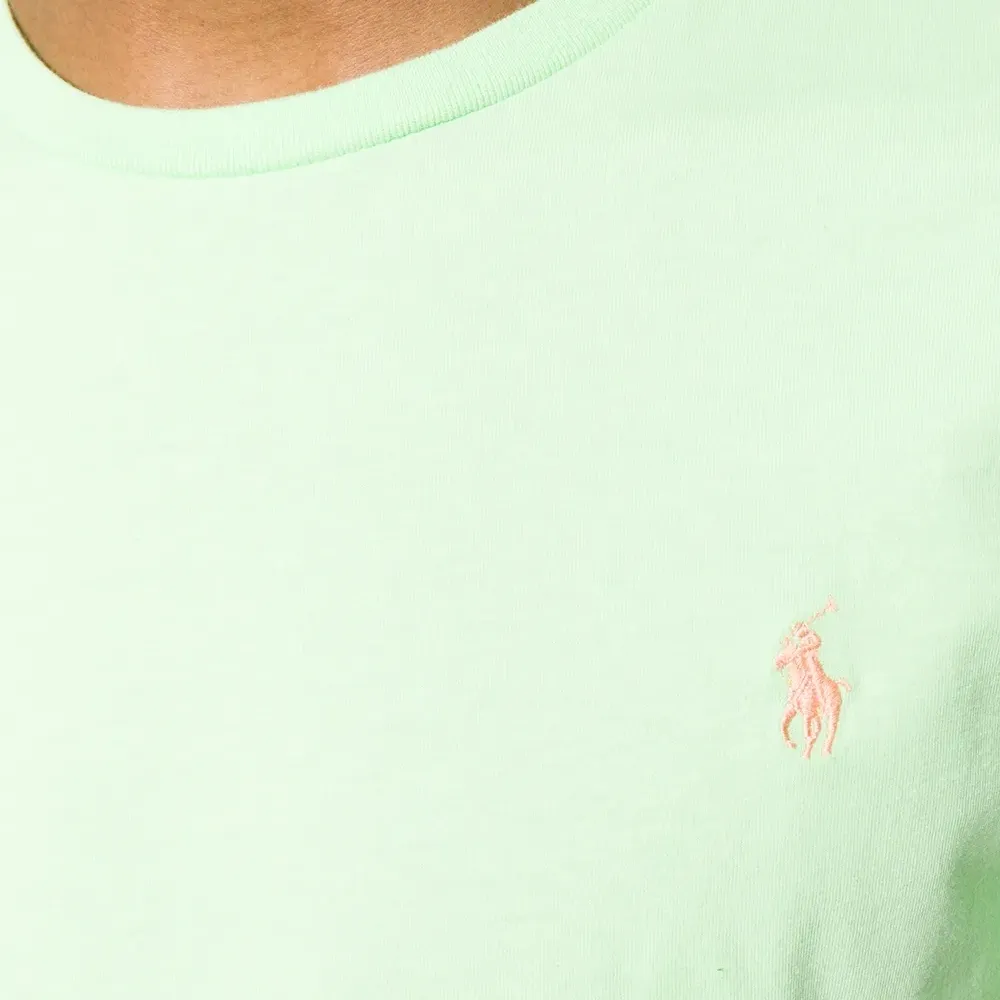 Футболка с логотипом