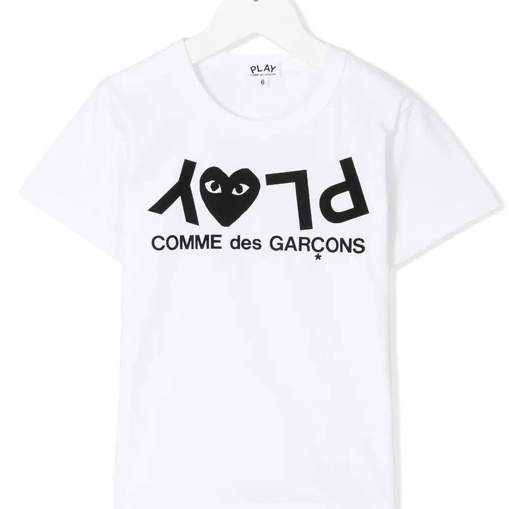 Футболка с логотипом