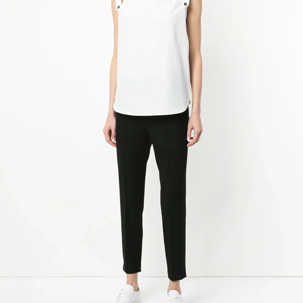 Топ без рукавов