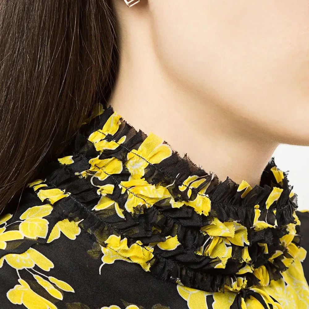 Серьга квадратной формы 7