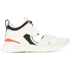 Кроссовки на шнуровке с вырезом