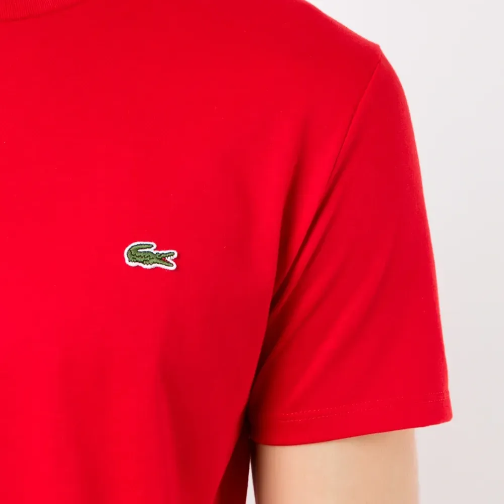 Футболка с вышитым логотипом