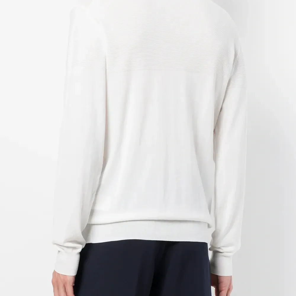 Толстовка с круглым вырезом