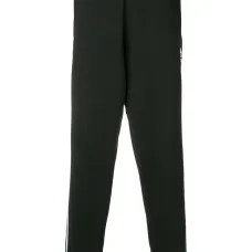 Джоггеры с тремя фирменными полосками