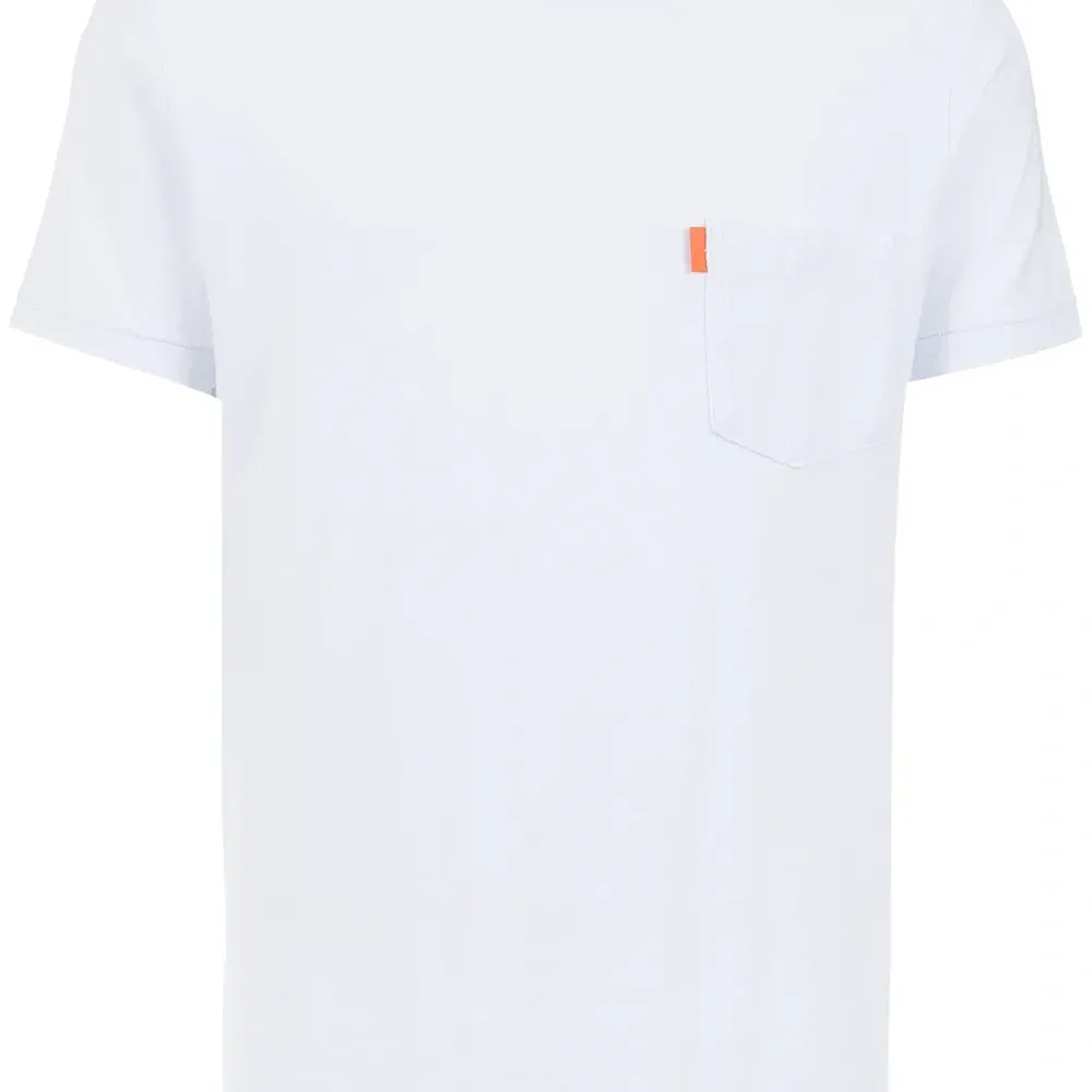 Chest pocket t-shirt