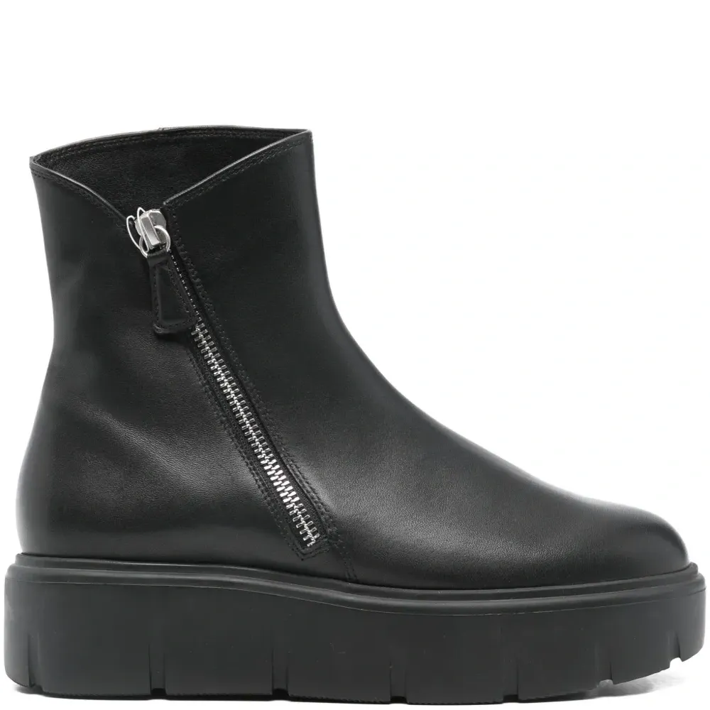 Ботинки в стиле милитари на шнуровке