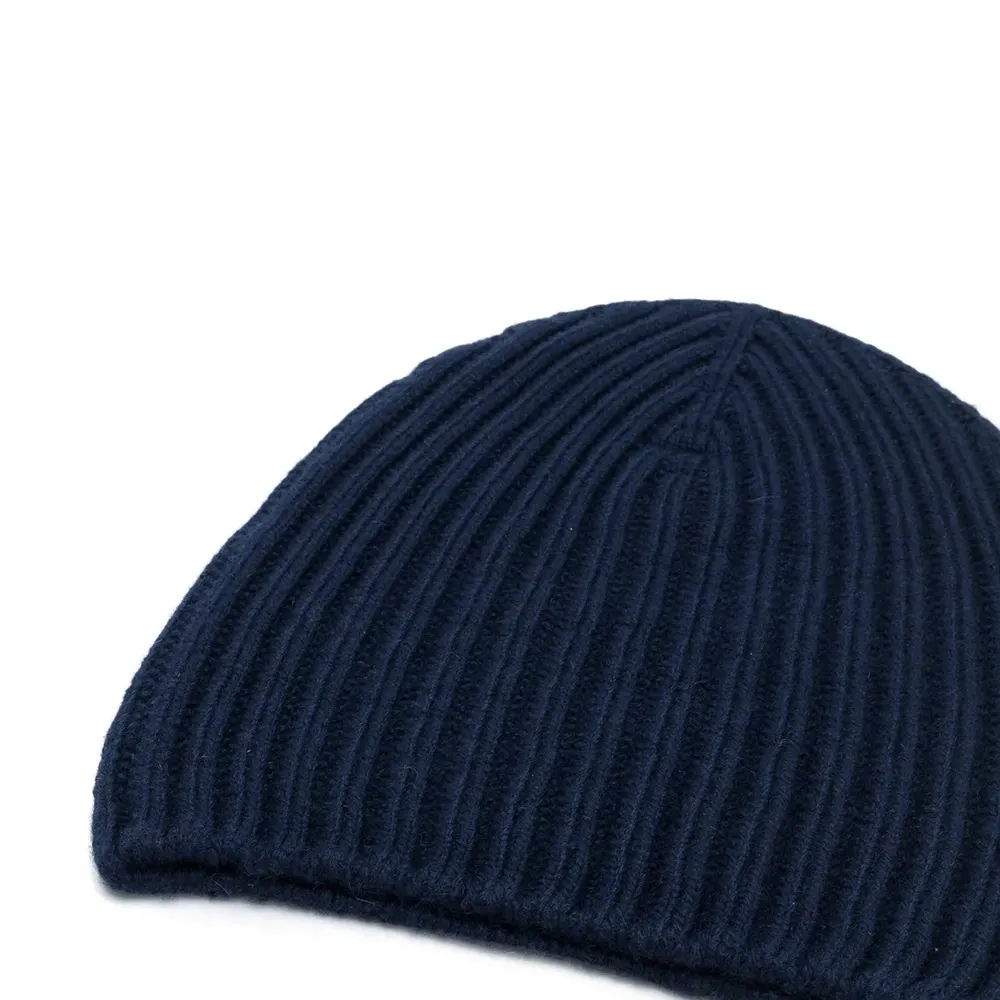 Кашемировая шапка бини в рубчик
