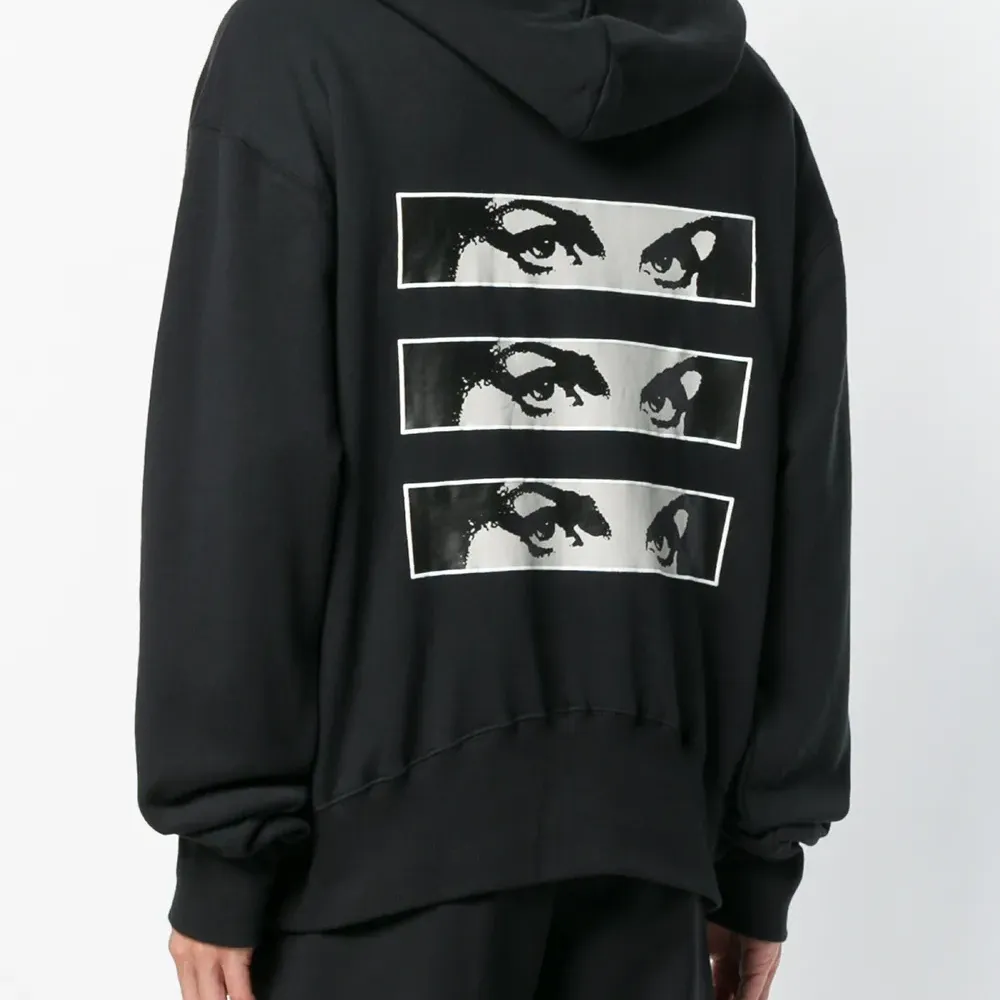 Худи с принтованным логотипом