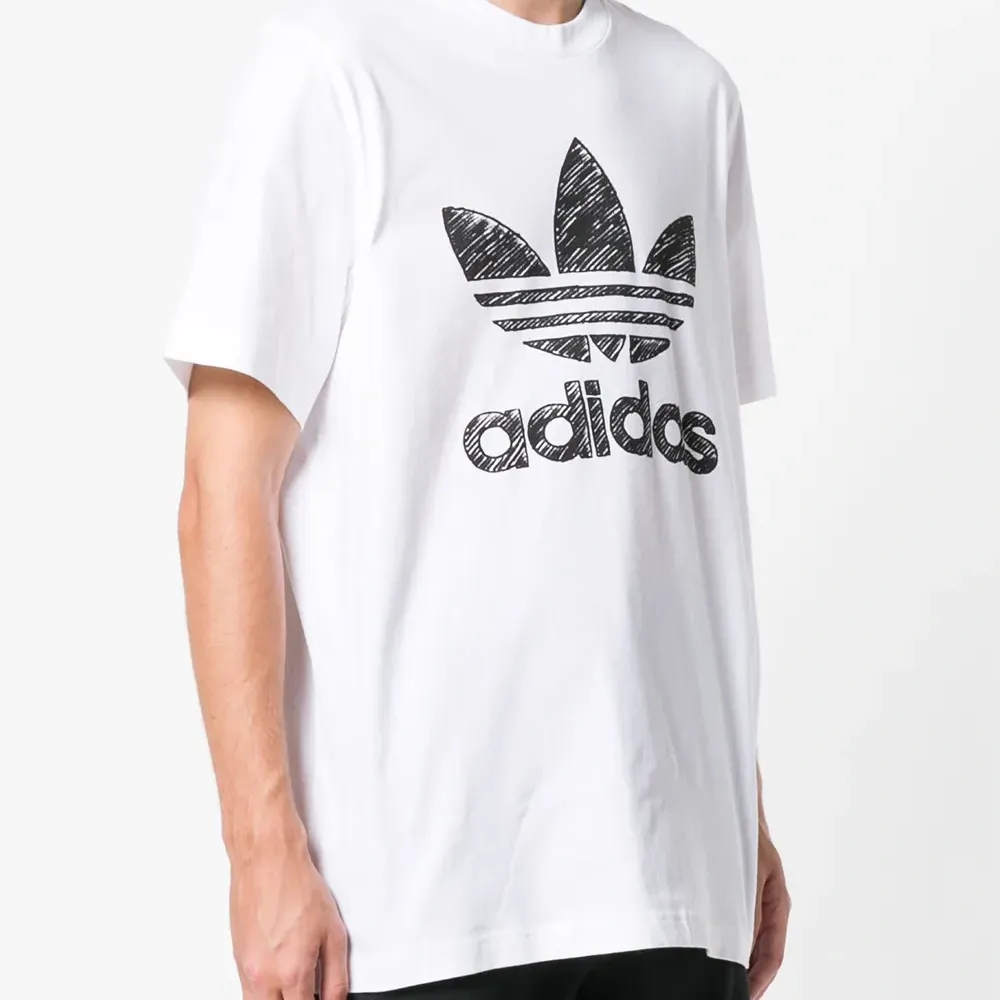 Футболка 'Hand Drawn'